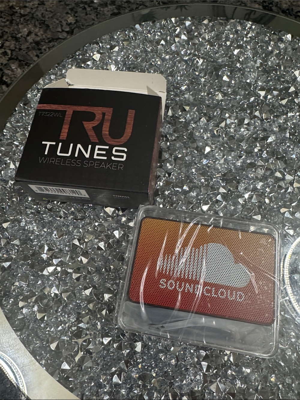 TRU Tunes Wireless Speaker + SoundCloud Mini Speaker - Orange/White NEW
